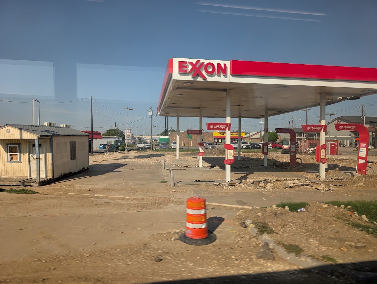 Exxon, photo 2
