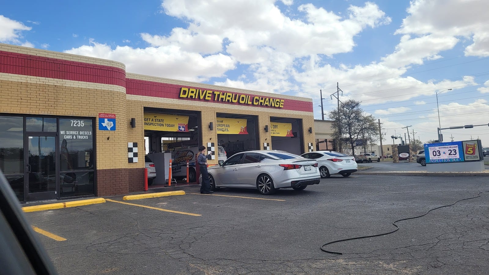 Take 5 Oil Change, photo 2