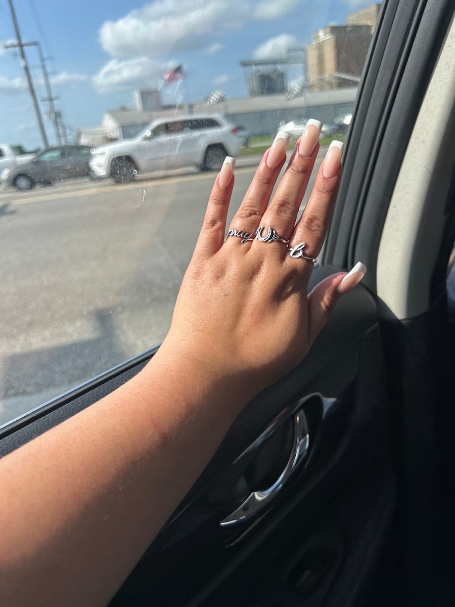 D & D Nails And Spa