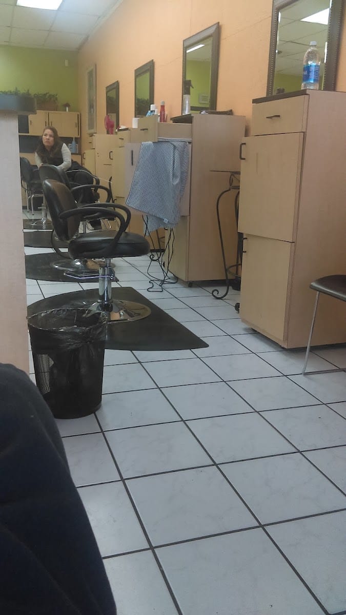 Clips 2000 Barber and Beauty Salon, photo 3