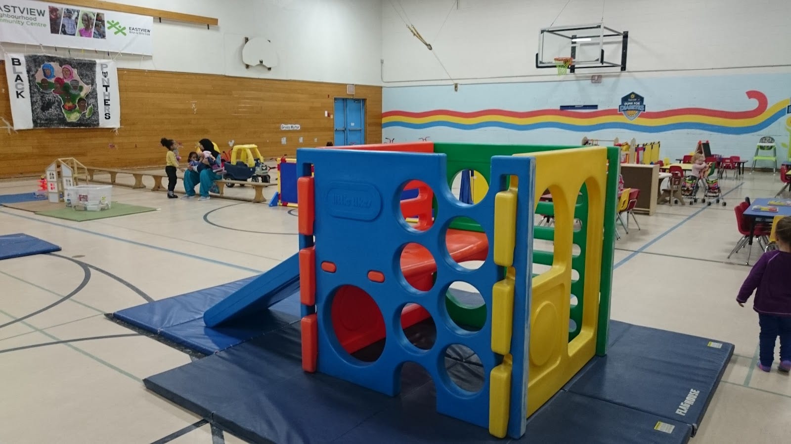Eastview Neighbourhood Community Centre/BGC Eastview, photo 2