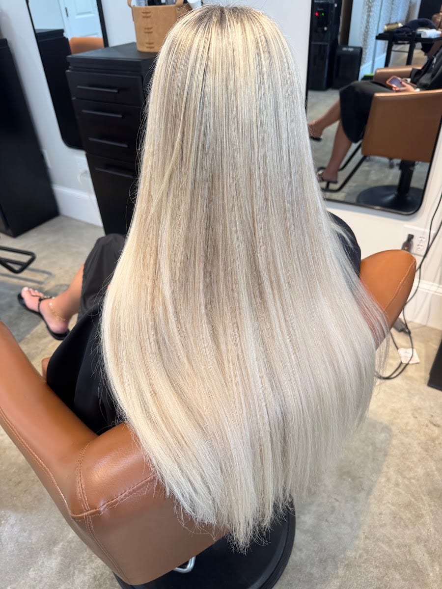 Manes by Kailee, photo 2