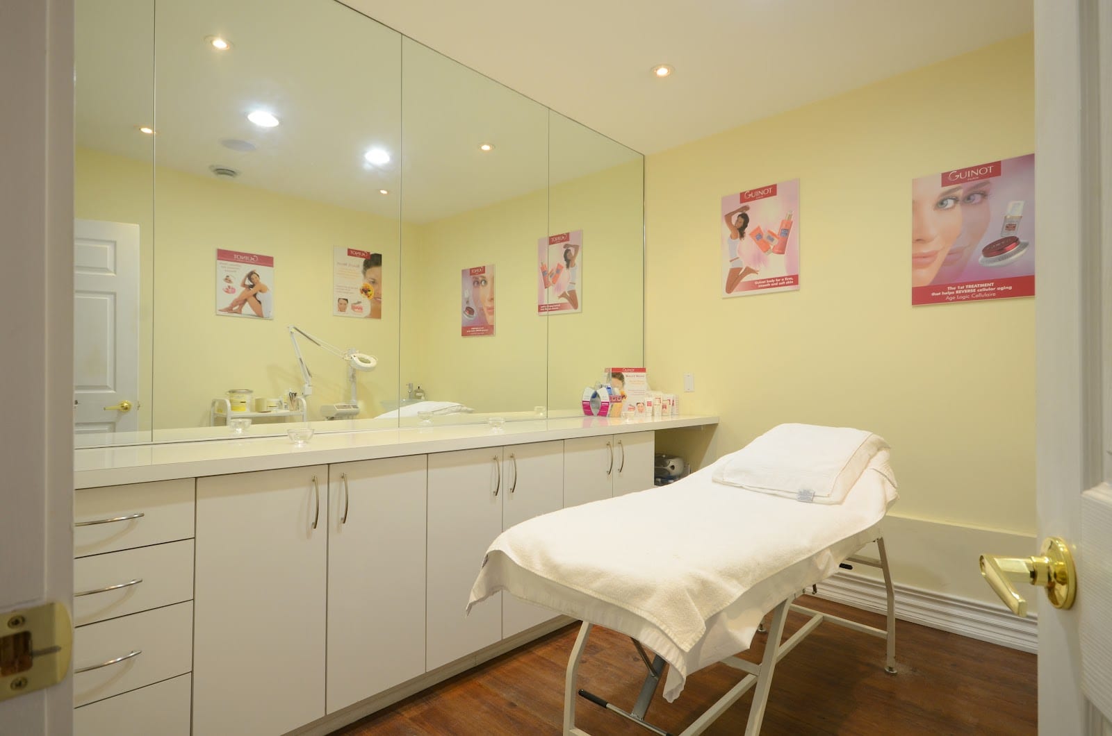 Wynford Salon and Spa, photo 2