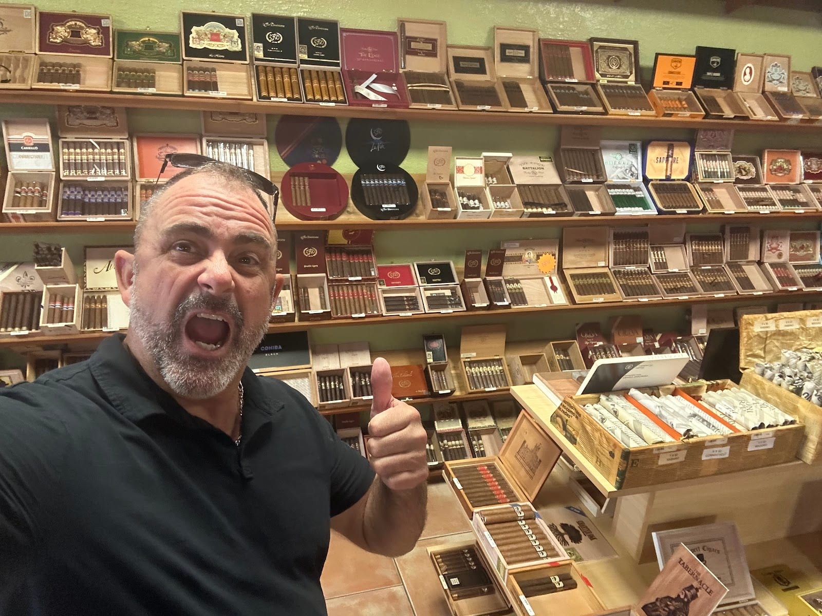 Maduro Cigar & Bar
