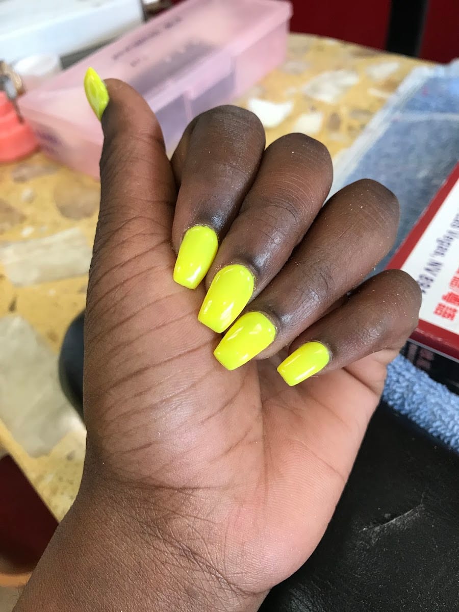Expo Nails