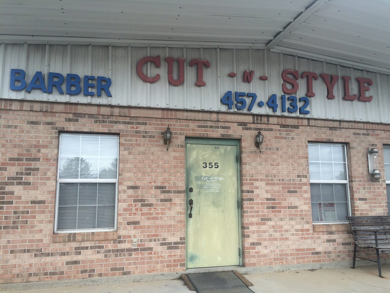 Cut 'n' Style Barber Shop