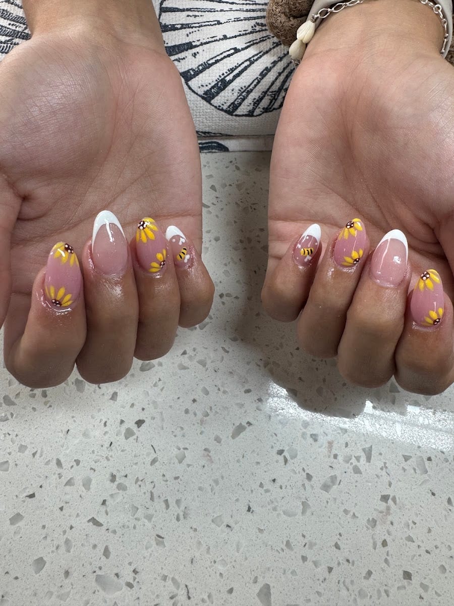 Nails and Lashes Beauty Salon