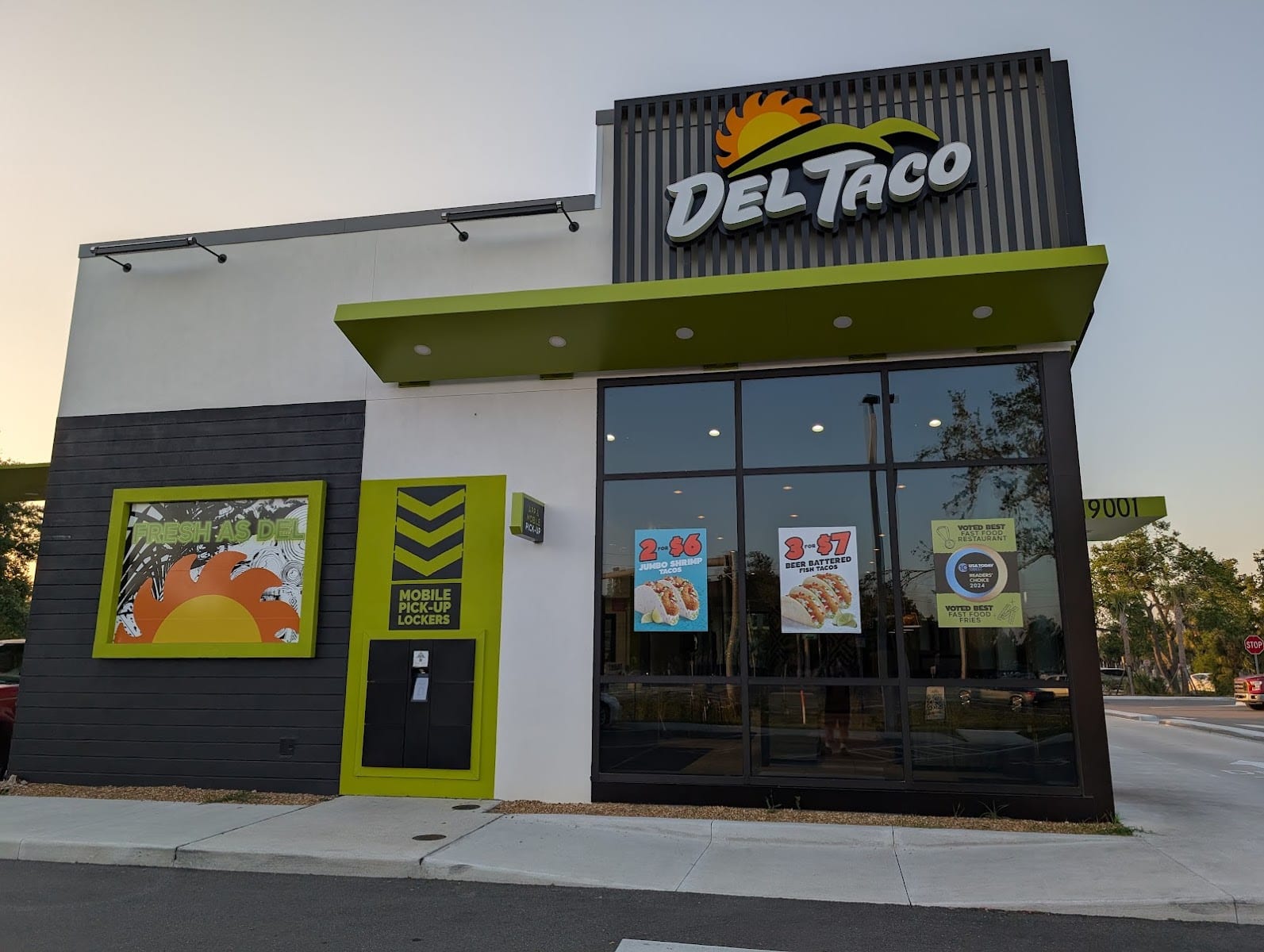 Del Taco, photo 2