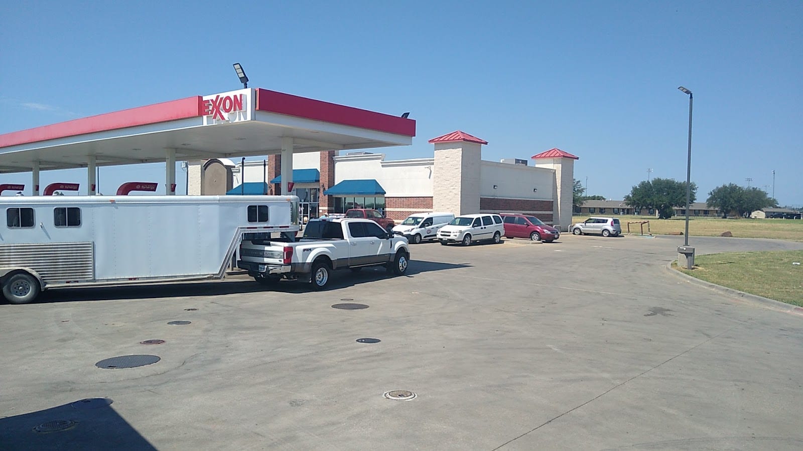 Exxon, photo 3