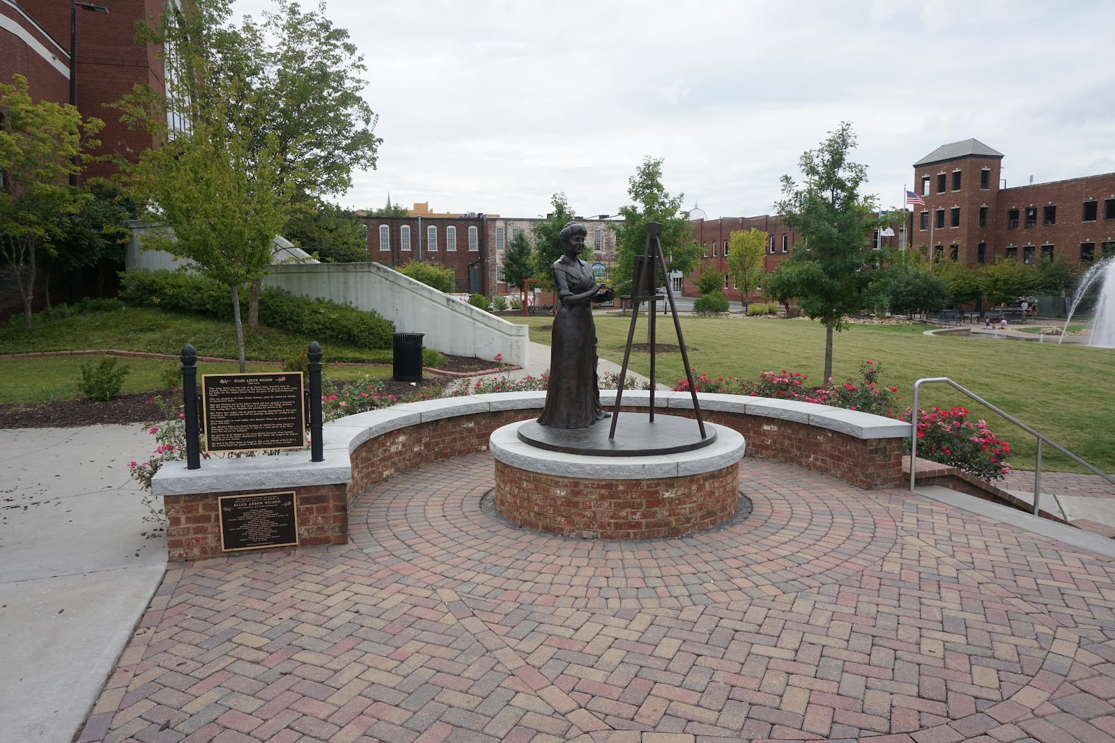 Town Green Fountain, photo 3