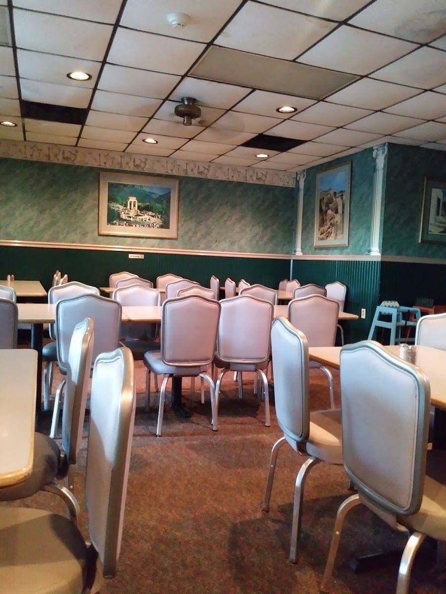 Famous Pizza & Restaurant, photo 3