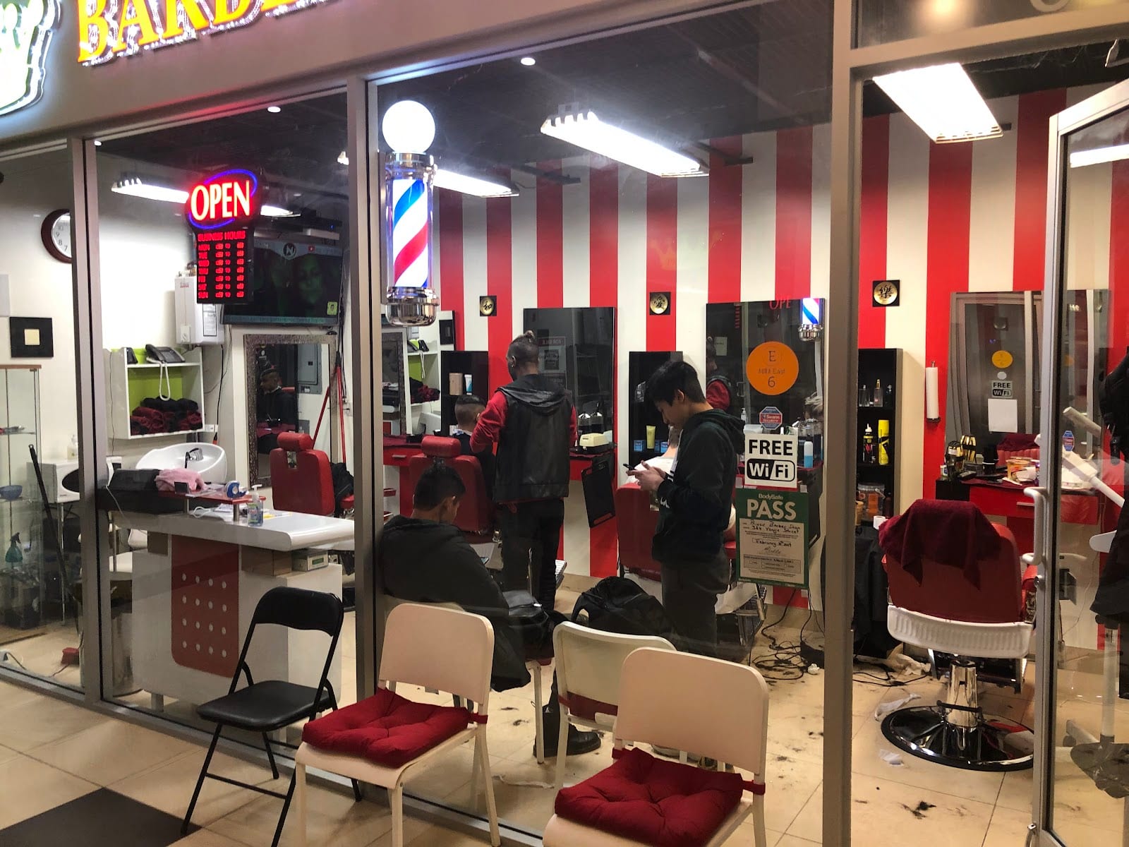 Barber Shop Toronto, photo 2