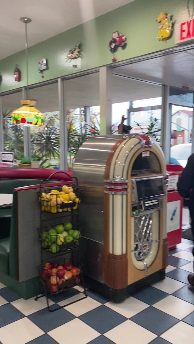 Fosters Freeze, photo 2