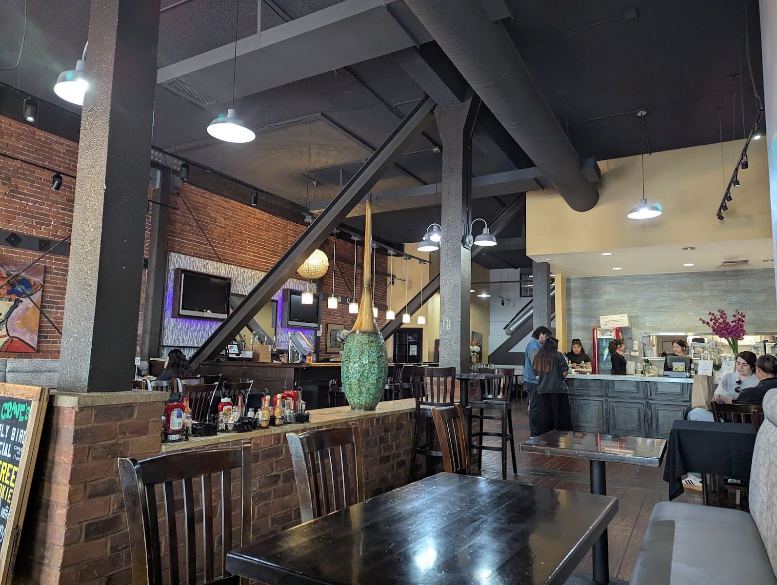 Crave Restaurant Downtown Santa Ana, photo 3