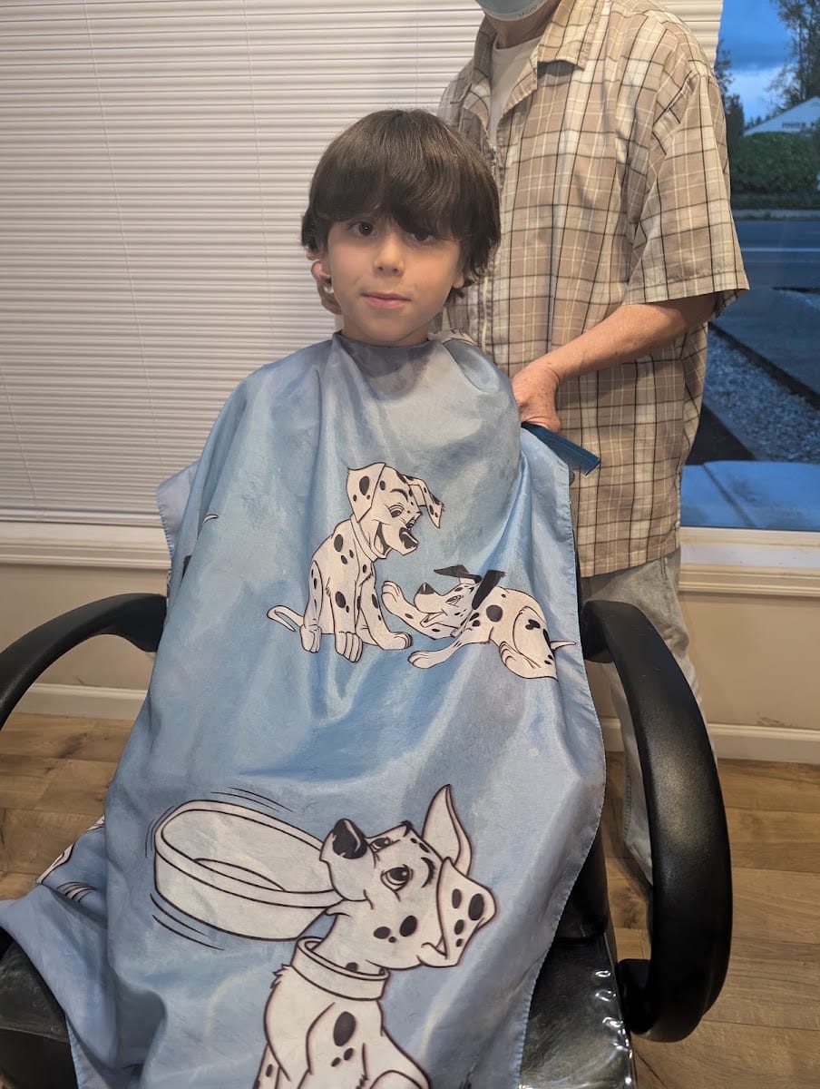Tai's Barber Shop, cash only, photo 3