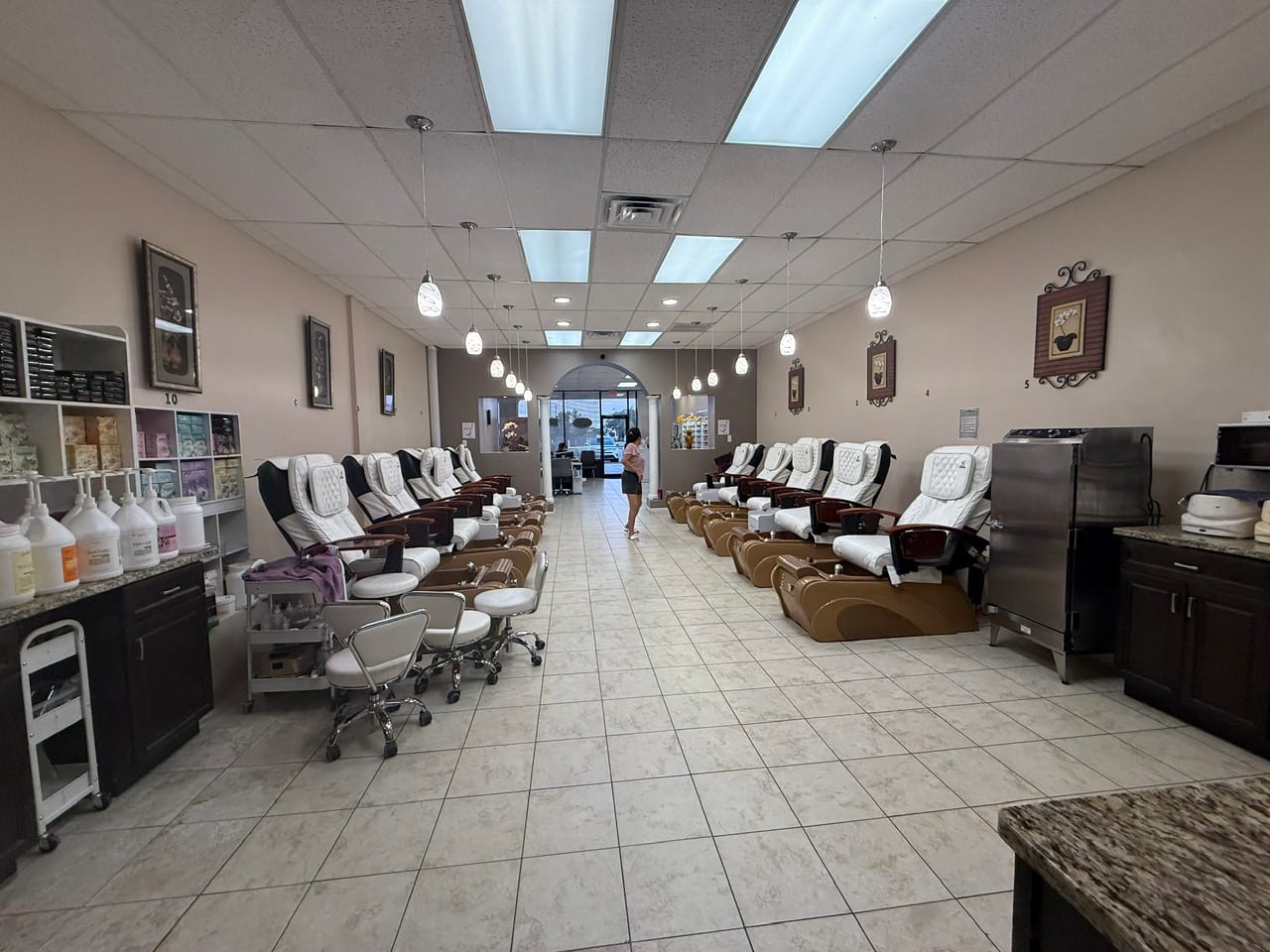 Crown Nail Bar, photo 2
