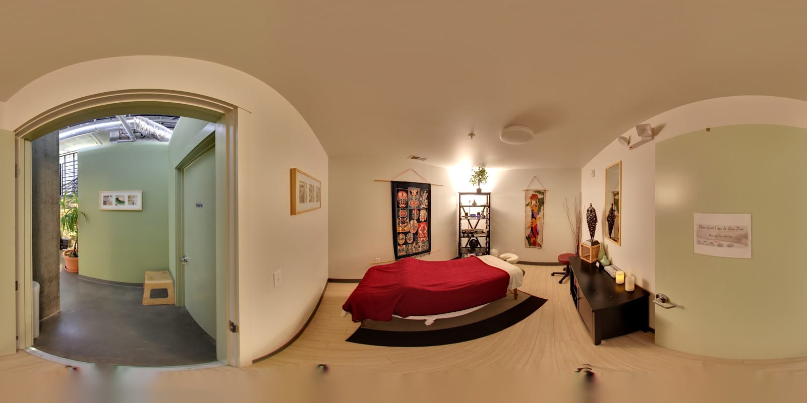 In-Symmetry Spa