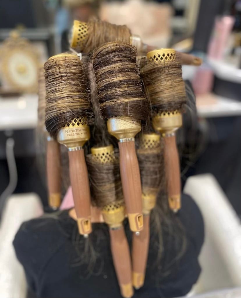 Bubbles and Blowouts Beauty Lounge