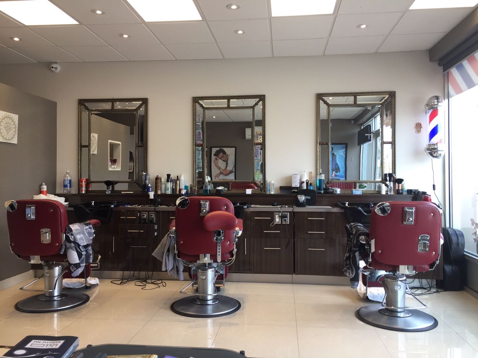 Eli Barbershop