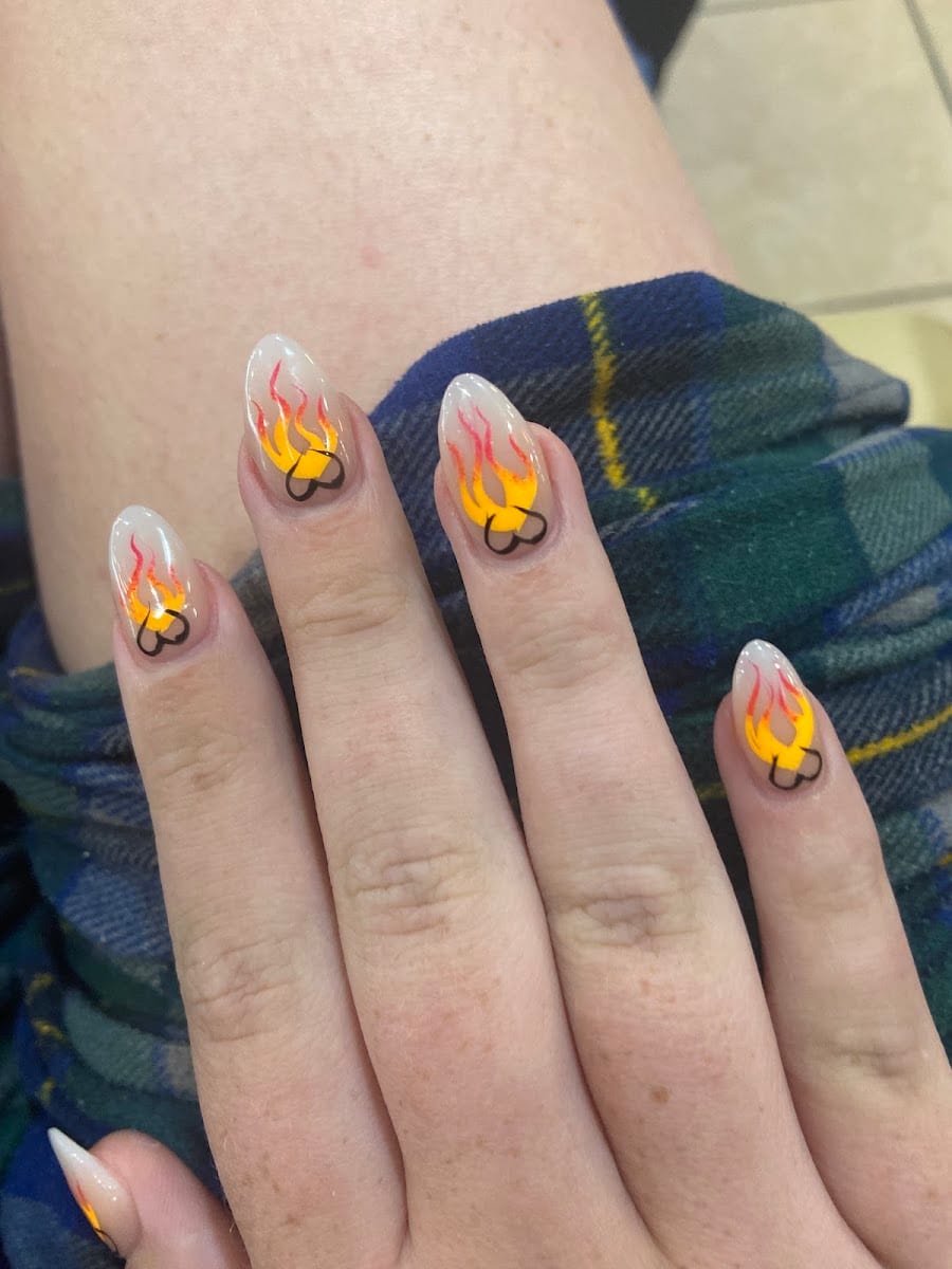 Lux nails