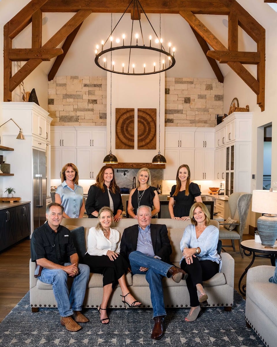 Compass | Lifestyle Ranch & Home Group - Tonya Currie-Castelli, photo 2