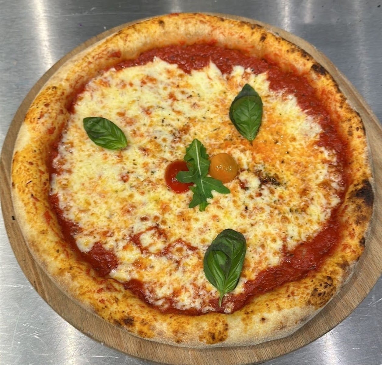 Pizza Julia Distributeur 24/24 7J/7