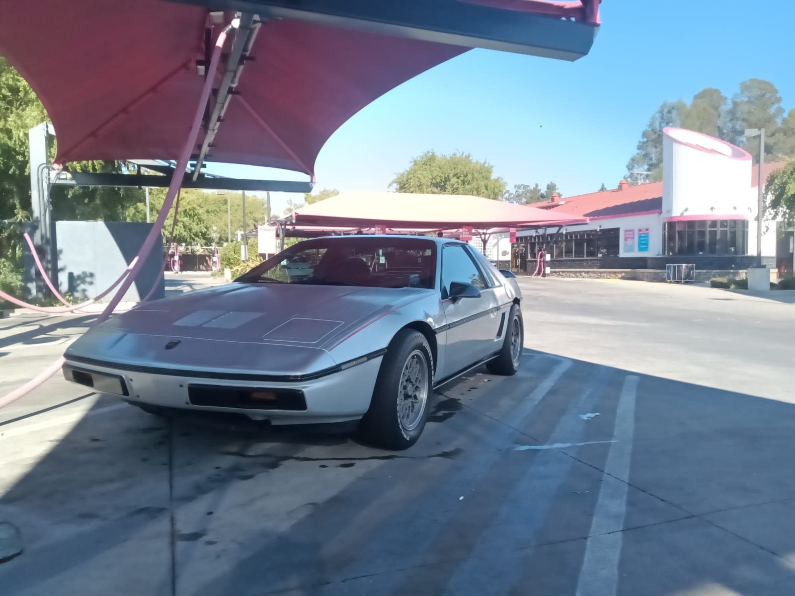 LUV Car Wash - Broadway