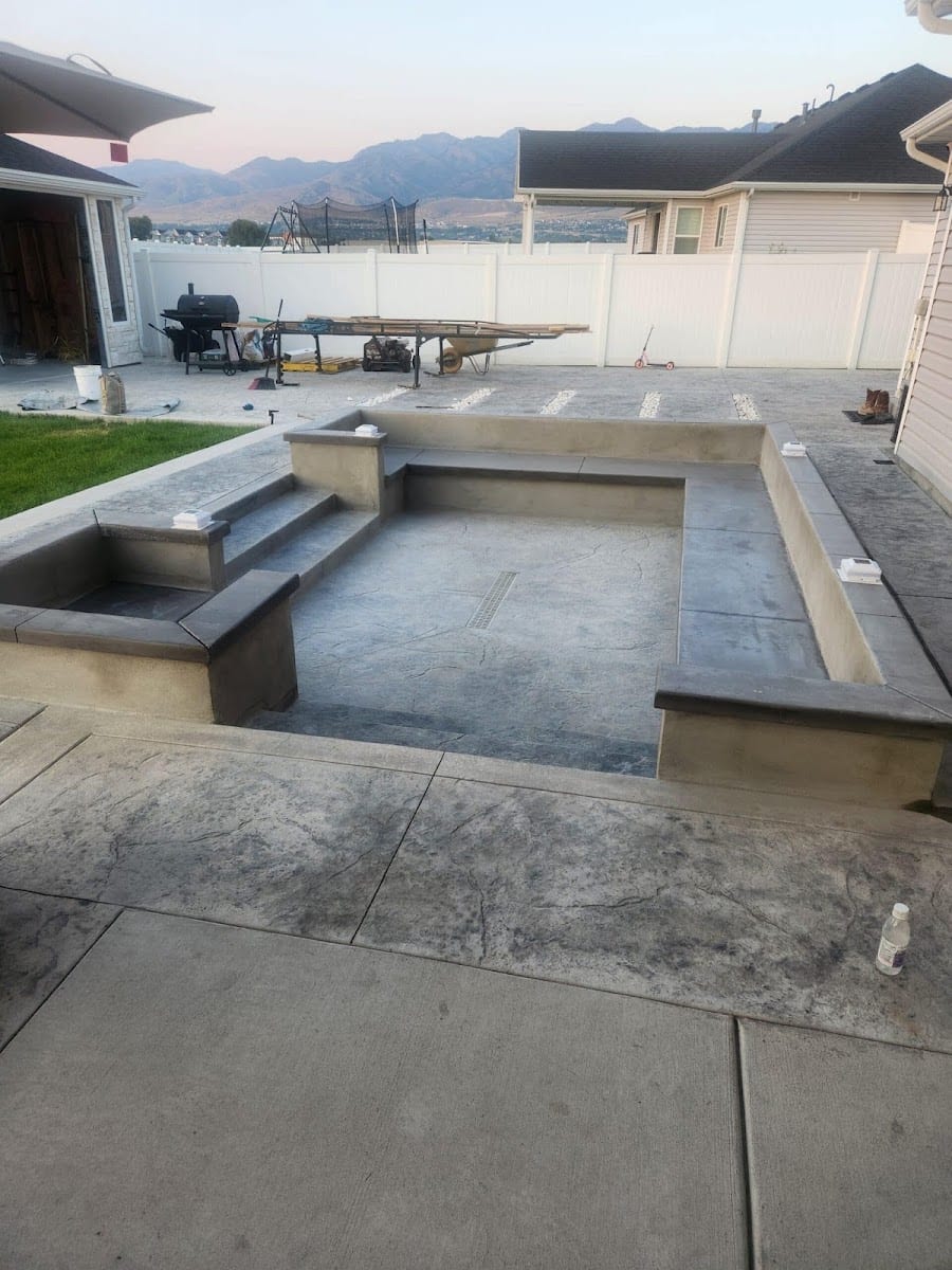 Bustillos Concrete LLC