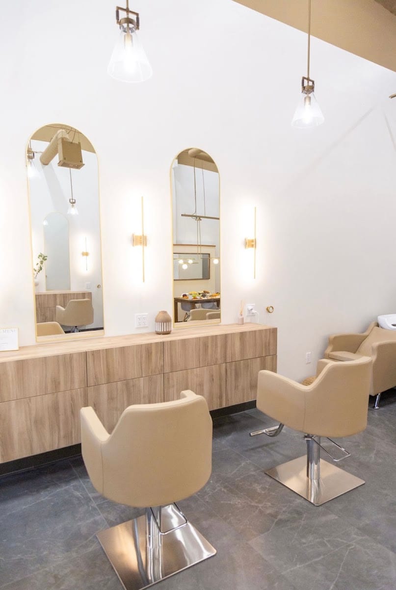 Adriana Hill Salon & Co. | Invisible Bead Extensions ®, photo 2