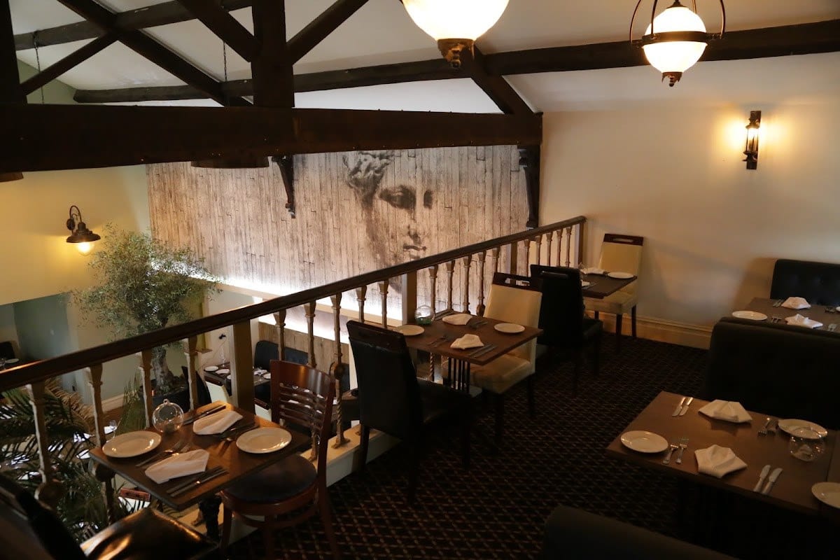 Piccolo Bar & Restaurant