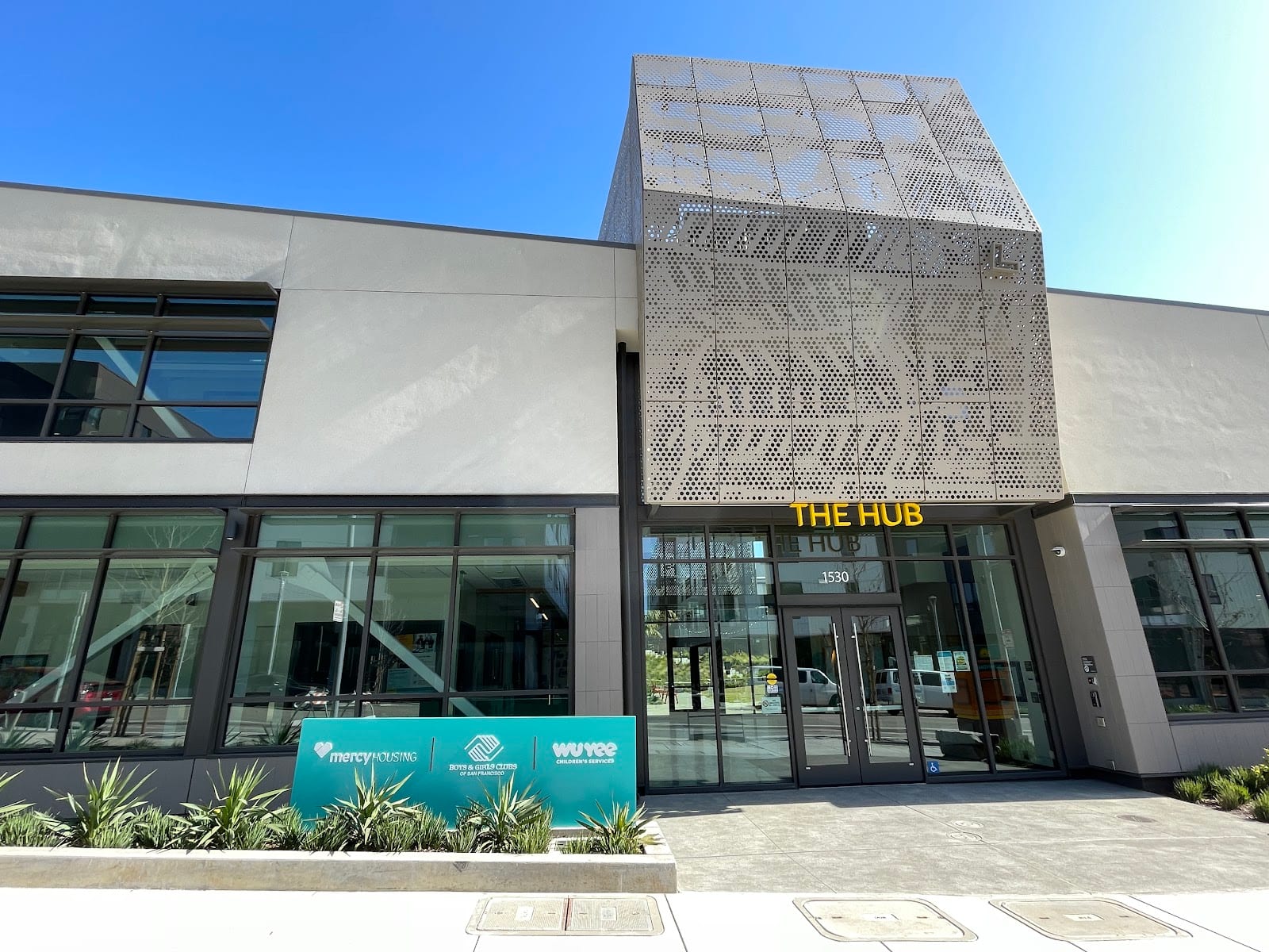 The HUB (Sunnydale Ave Community Center)