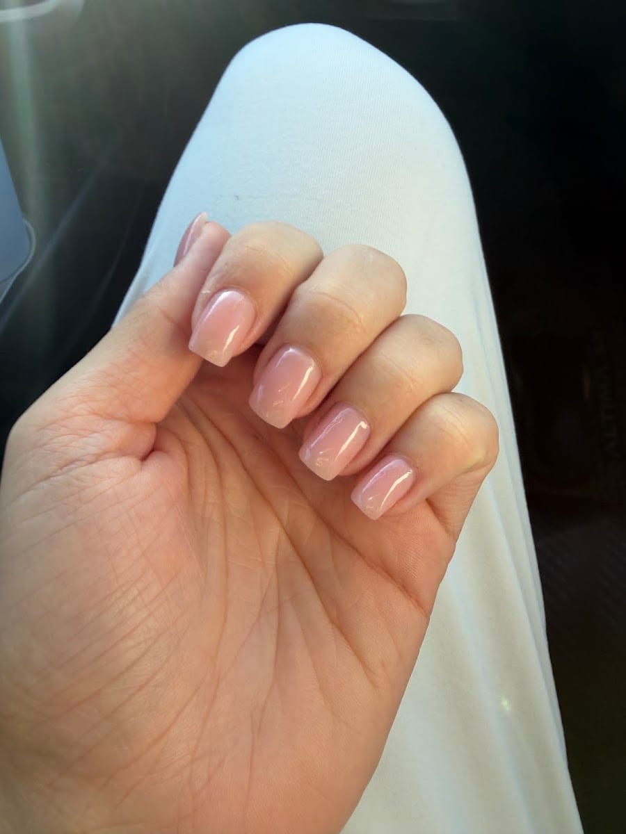 Moon Nails