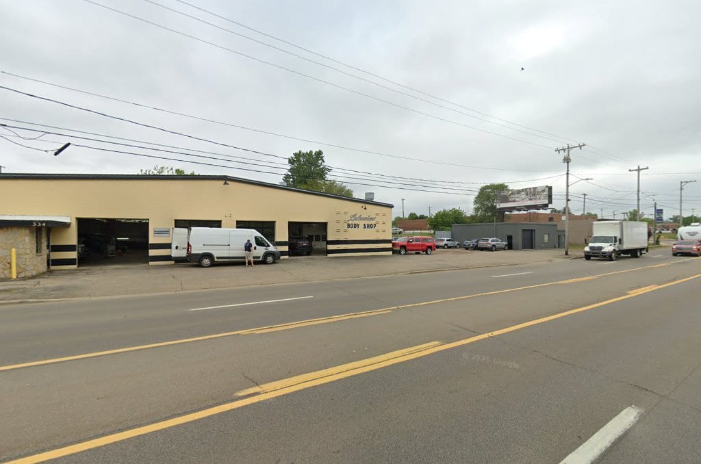 Lakeview Body Shop, photo 2