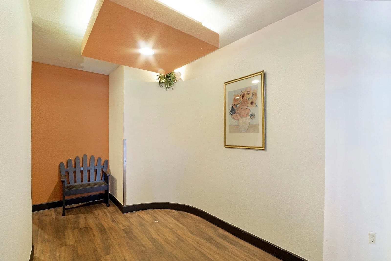 Elk's Apartments, photo 2
