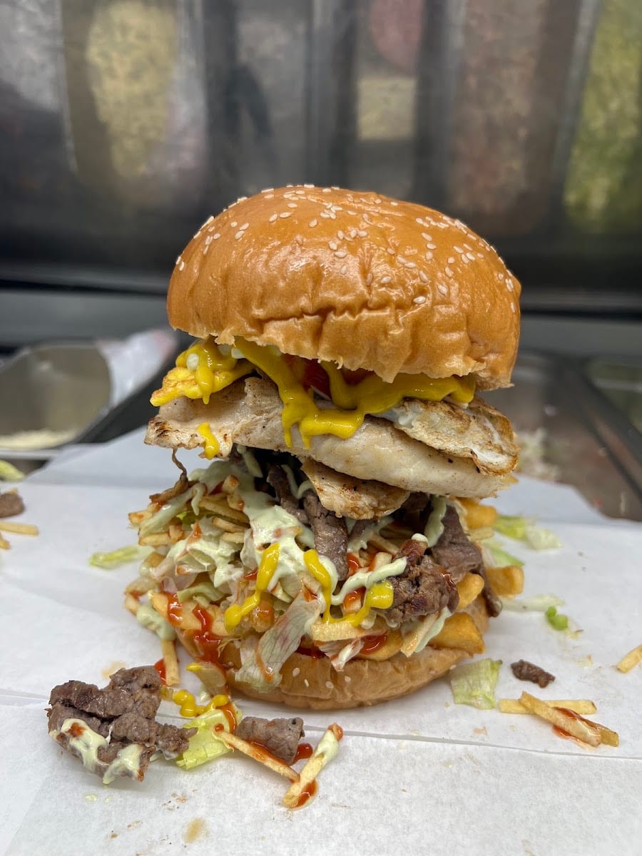 Lokyburguer food truck comida venezolana