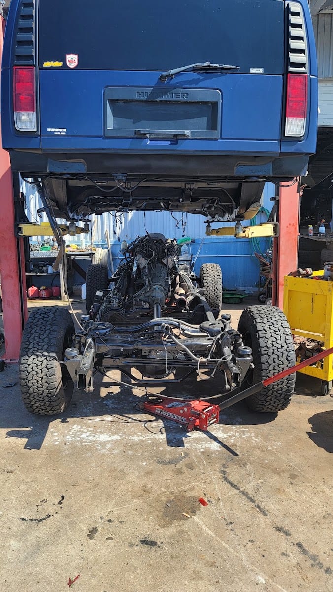Delfino Auto Body, Maintenance and Repair Services