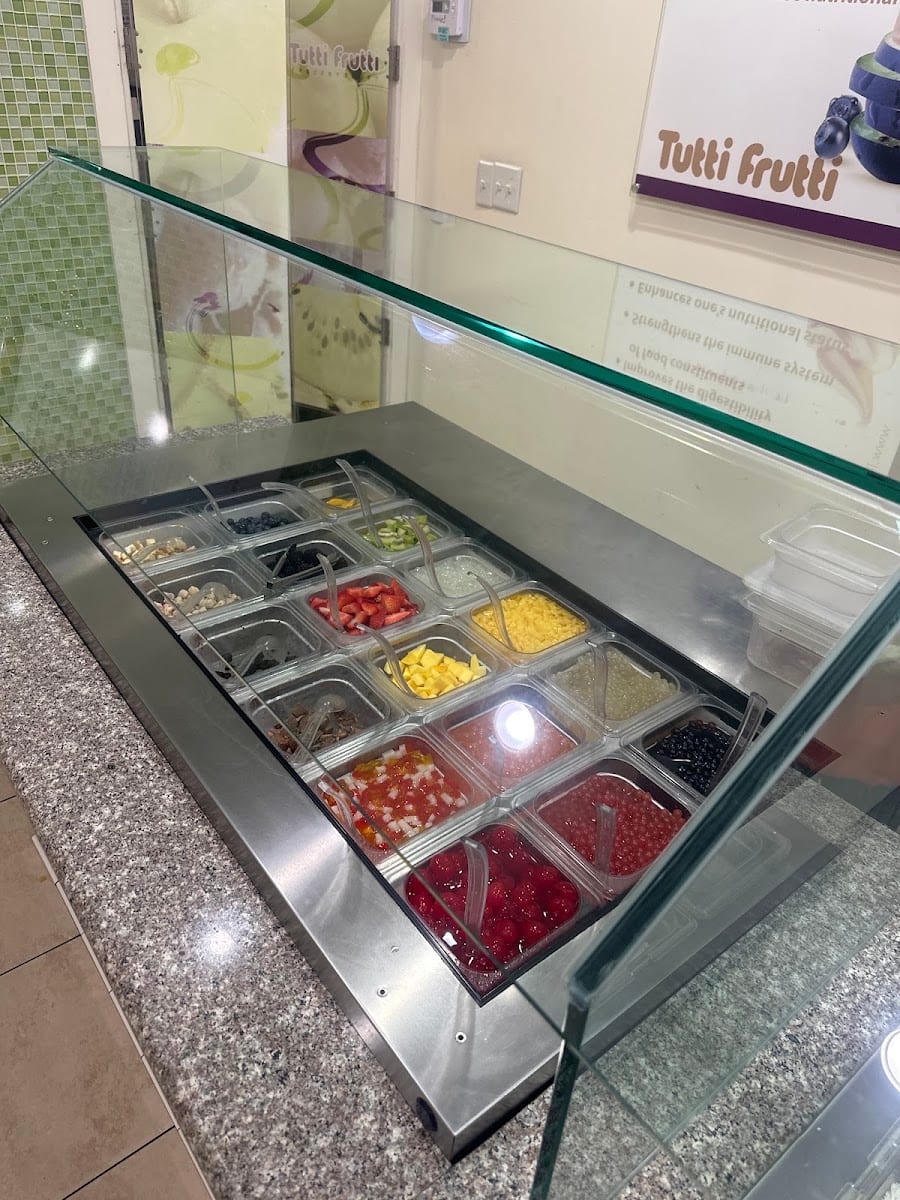 Tutti Frutti Frozen Yogurt