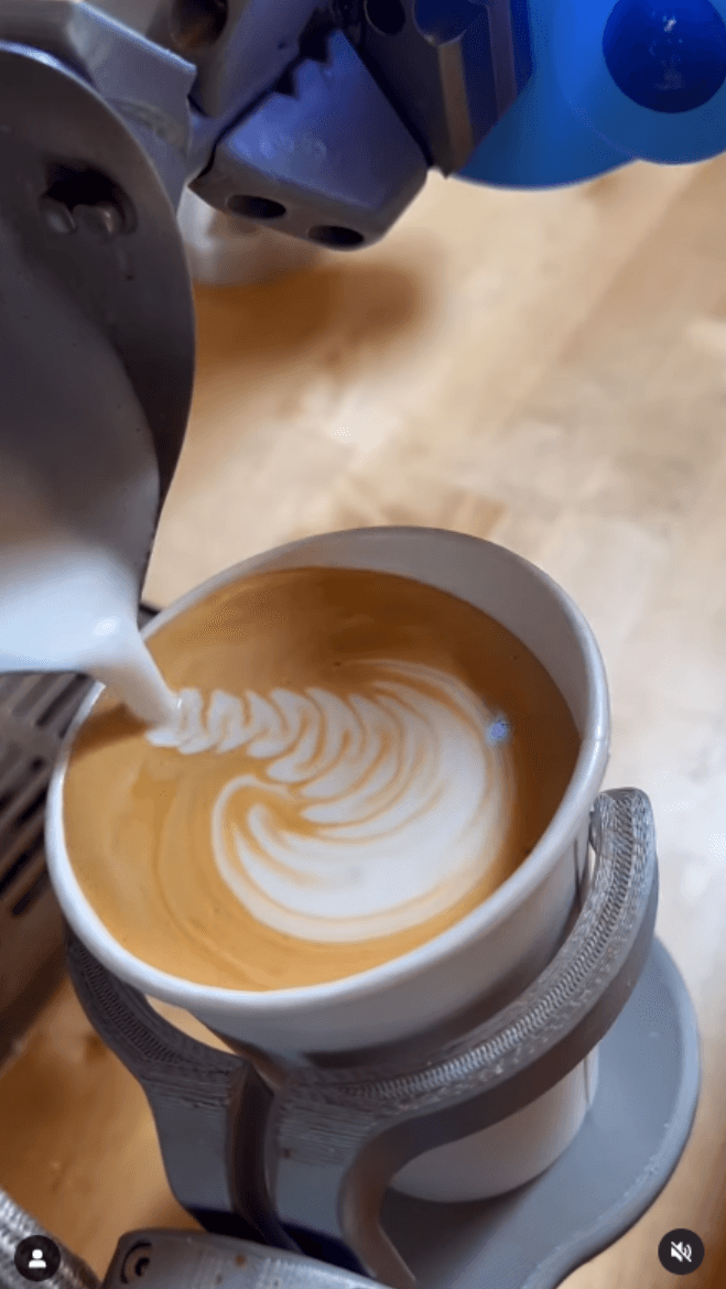 Artly Robot Coffee @ Stonestown Galleria