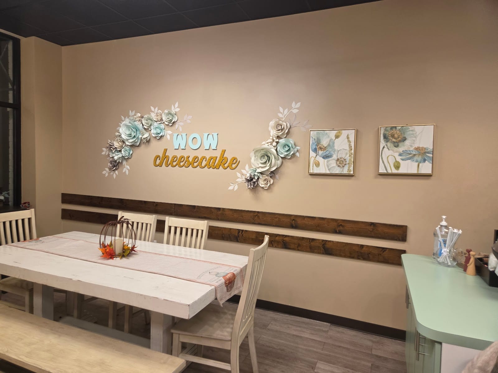 WOW Cheesecake Cafe