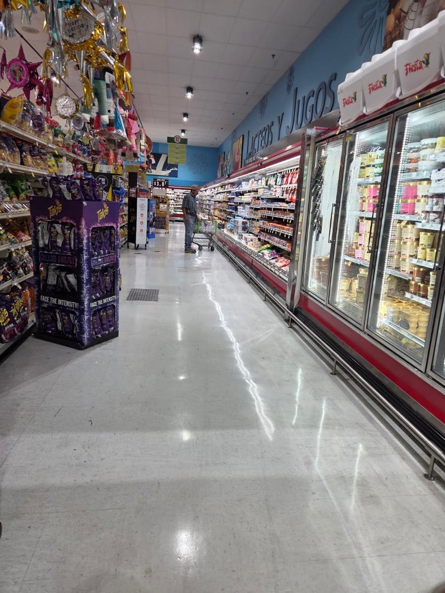 Fiesta Mart #49, photo 4