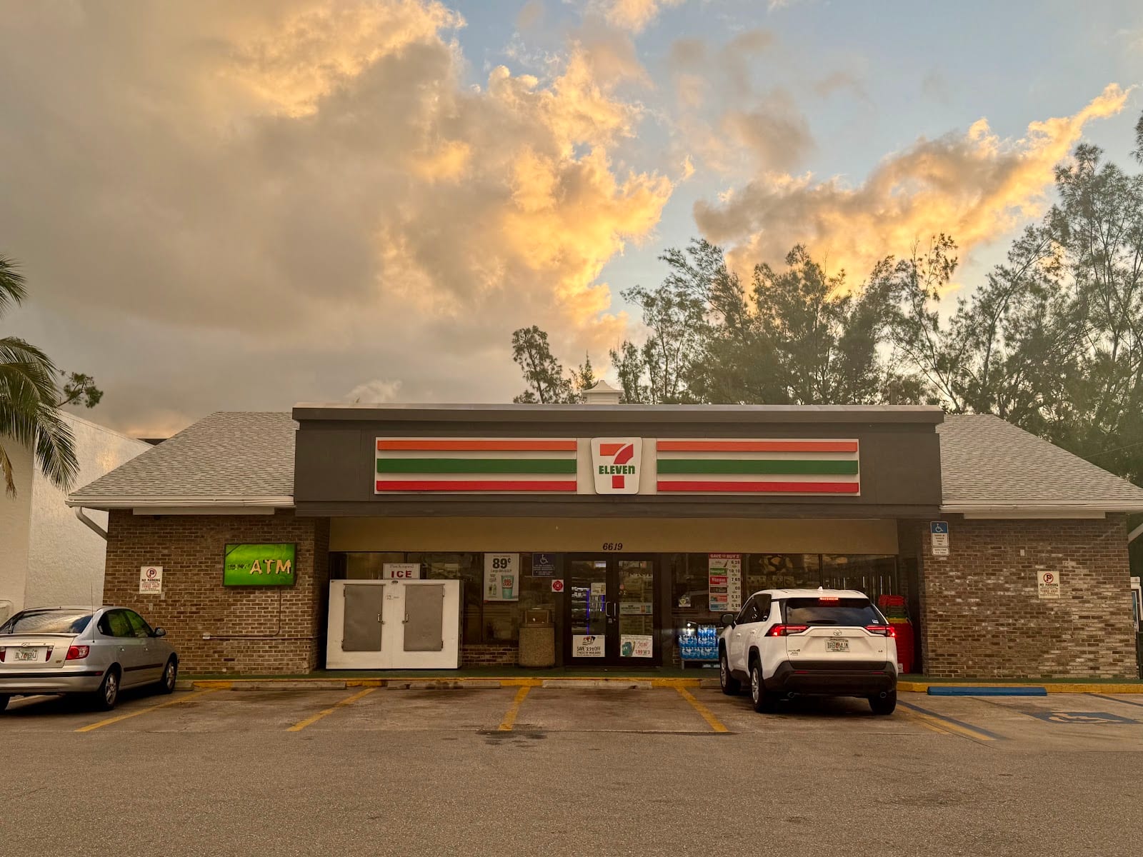 7-Eleven, photo 2