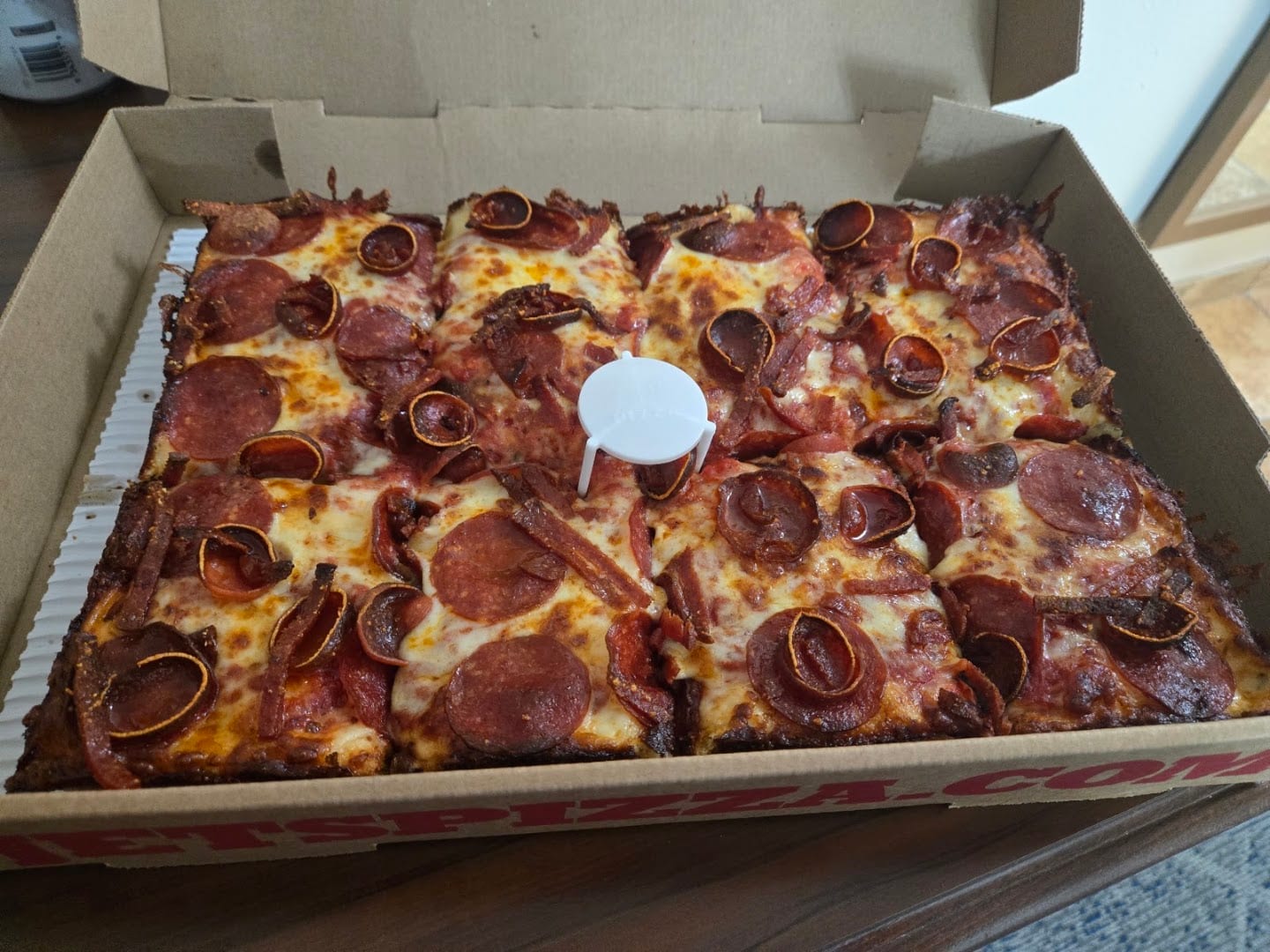 Jet's Pizza, photo 3