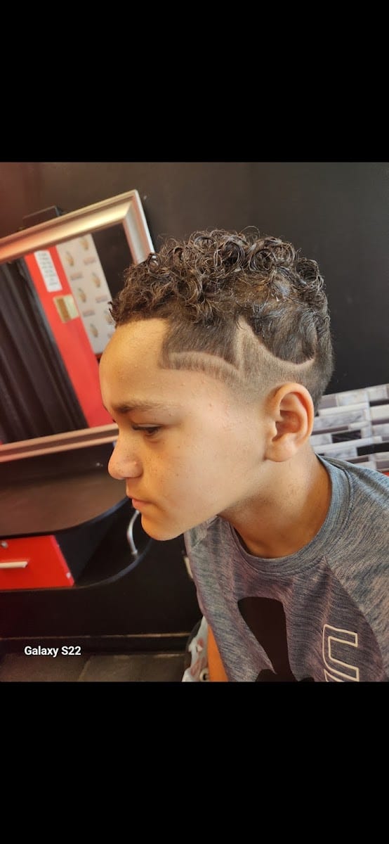 Cutt N Up, photo 2