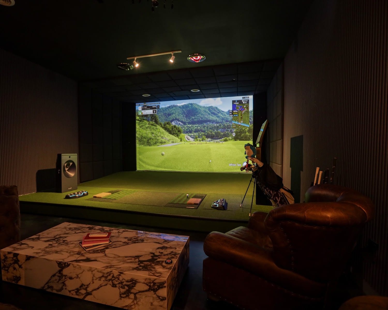 Axis Indoor Golf