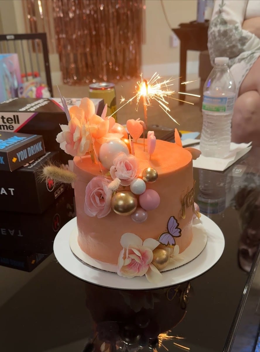 Some Girl's Bakery, photo 3