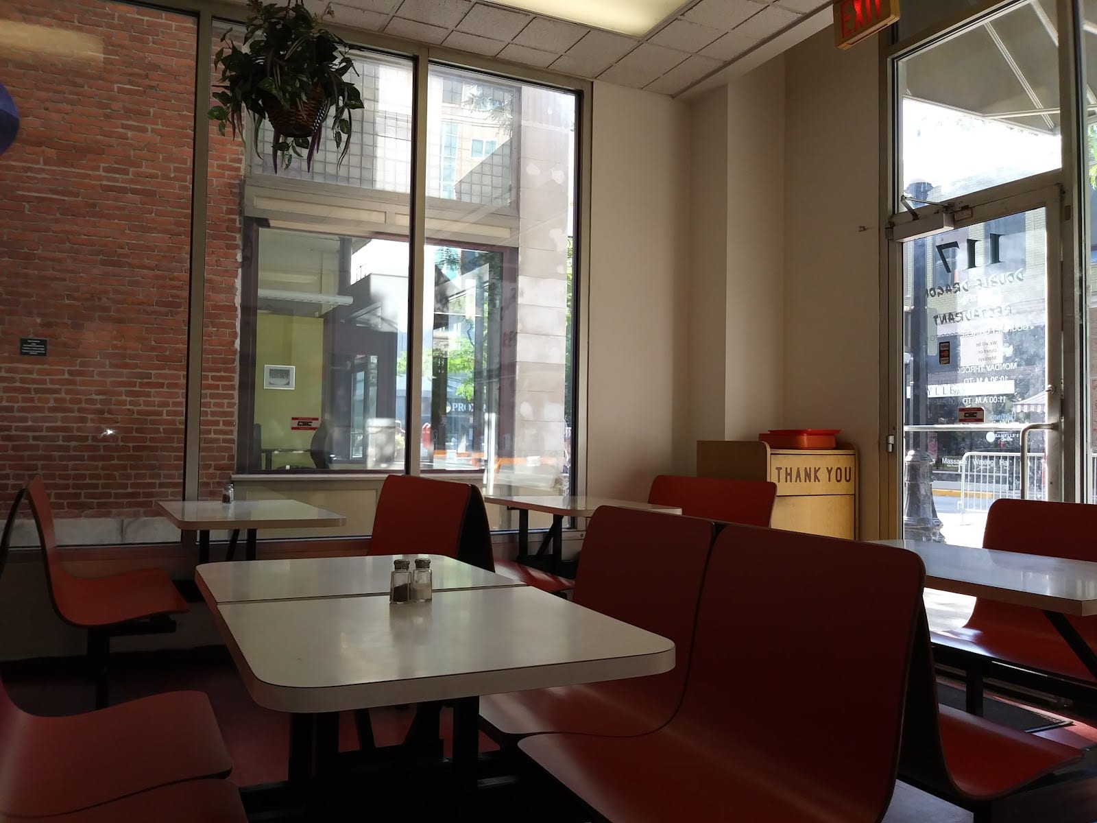 Double Dragon Restaurant