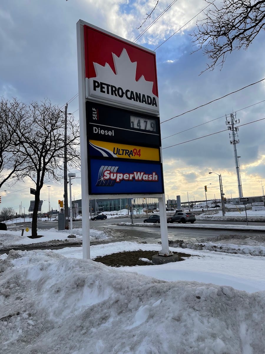 Petro-Canada & Car Wash