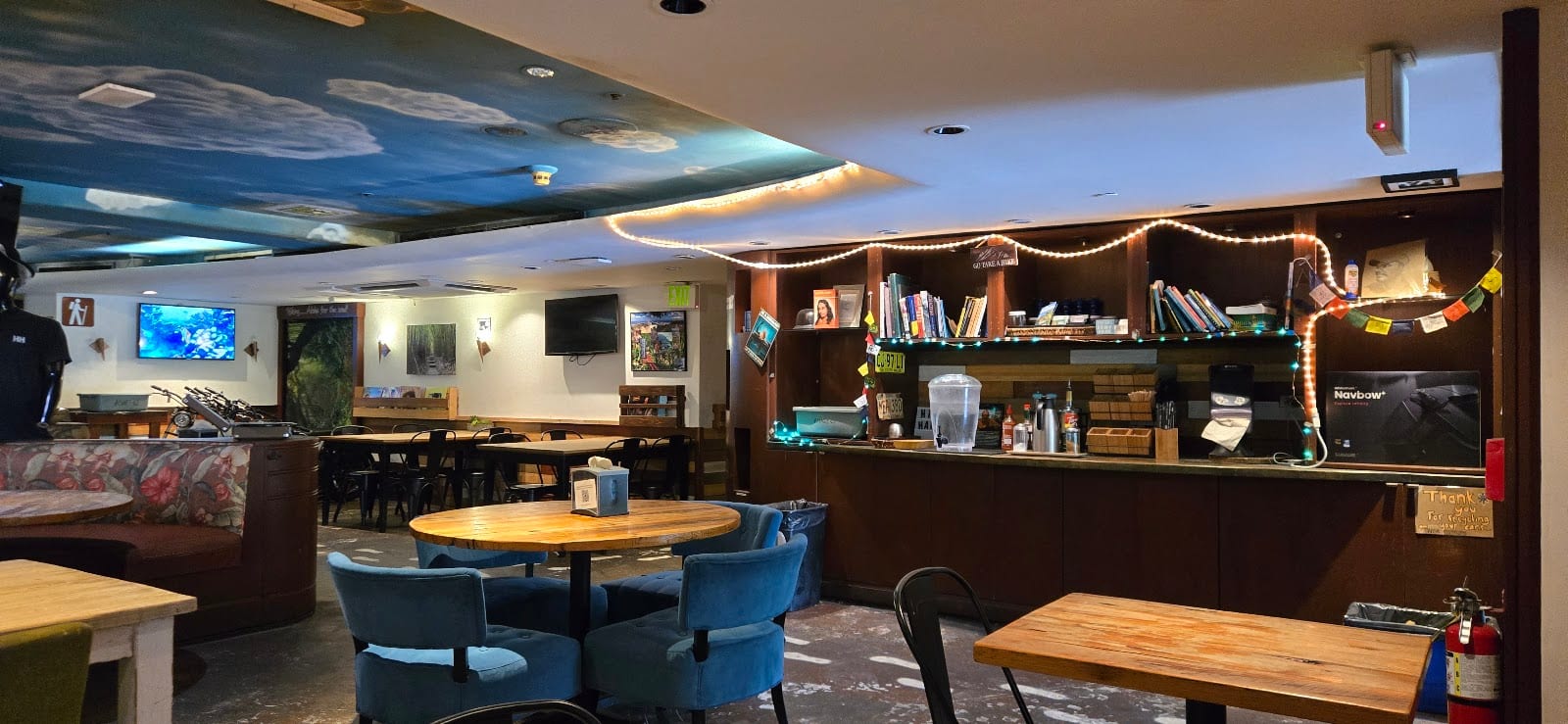 Hiking Hawaii Cafe