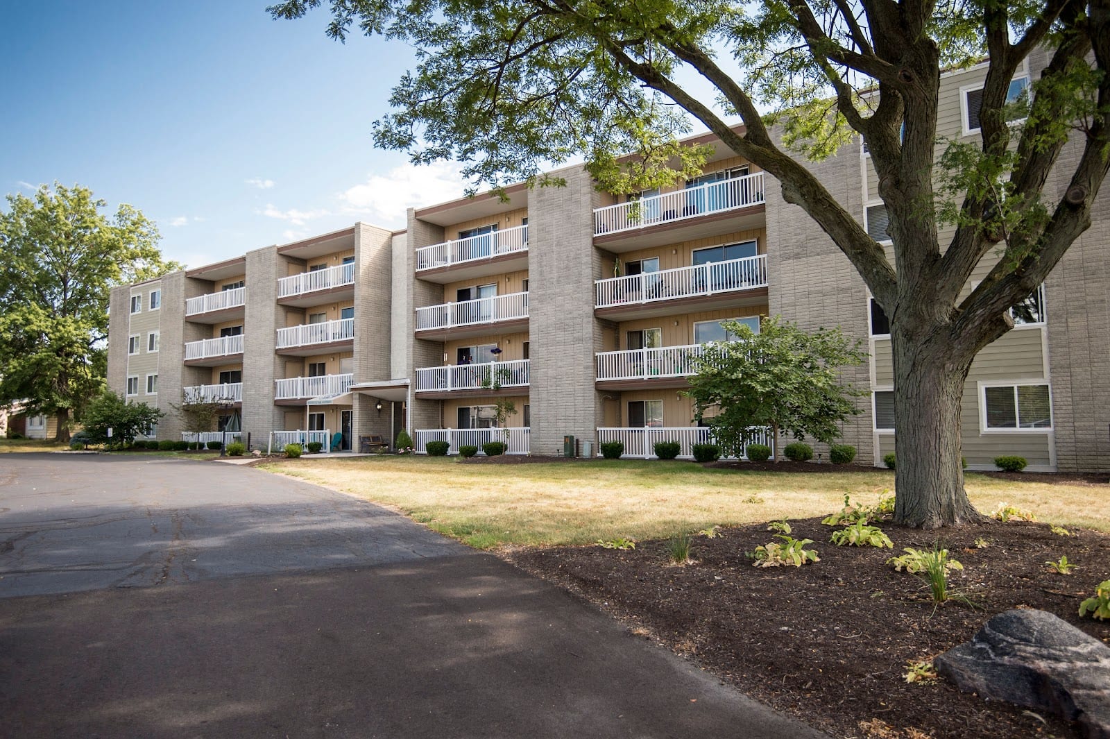 Brentwood Park Apartments