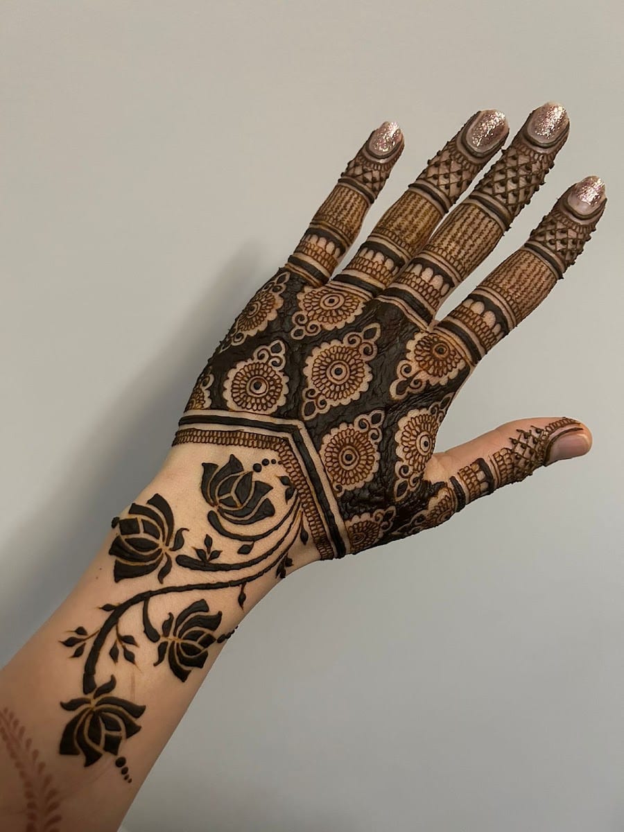 Henna and Face-painting by bhumi